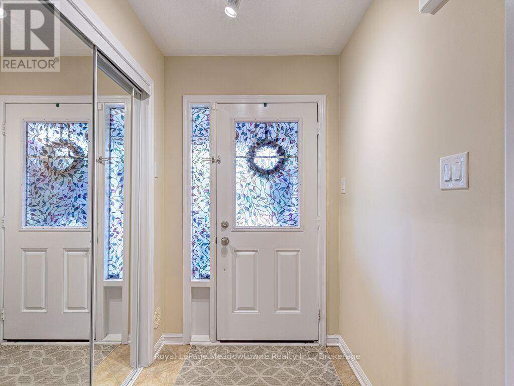 












220 MAGURN GATE

,
Milton (HA Harrison),




Ontario
L9T7B4

