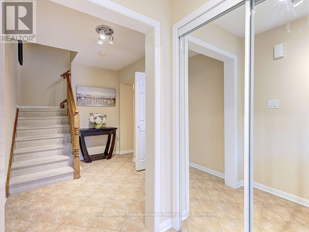 












220 MAGURN GATE

,
Milton (HA Harrison),




Ontario
L9T7B4

