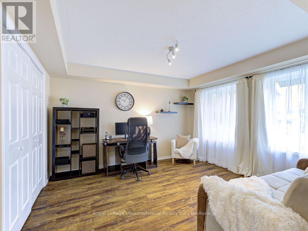 












220 MAGURN GATE

,
Milton (HA Harrison),




Ontario
L9T7B4

