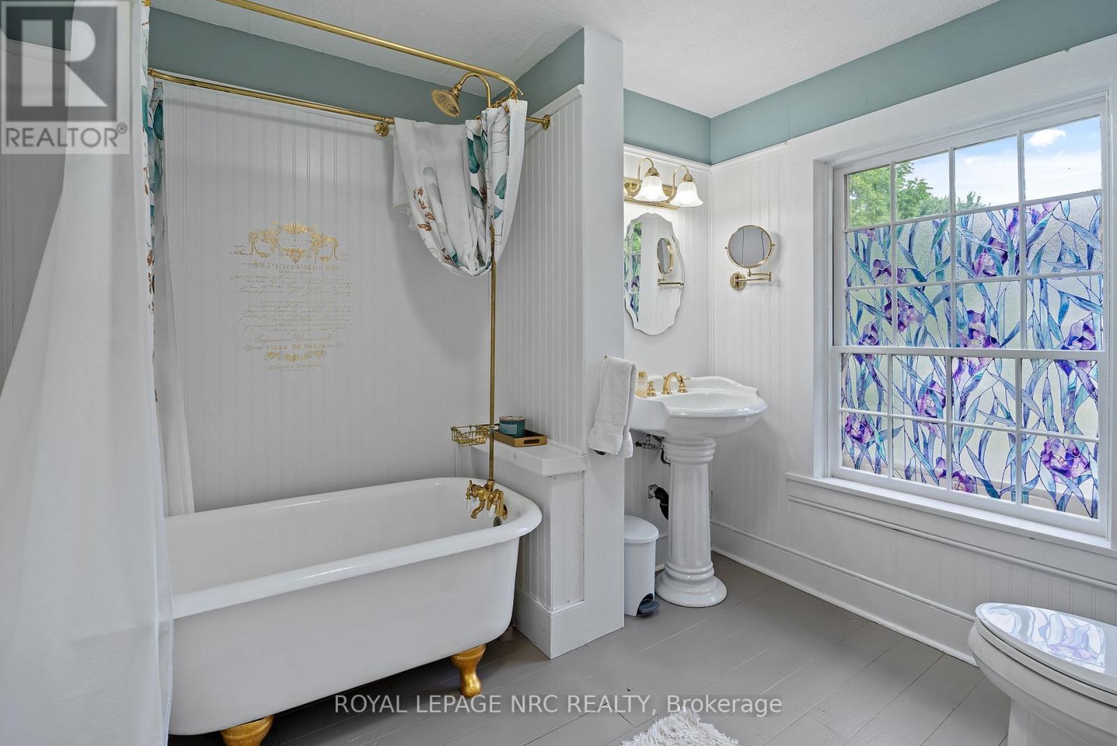 












307 MISSISSAGUA STREET

,
Niagara-on-the-Lake (Town),




Ontario
L0S1J0

