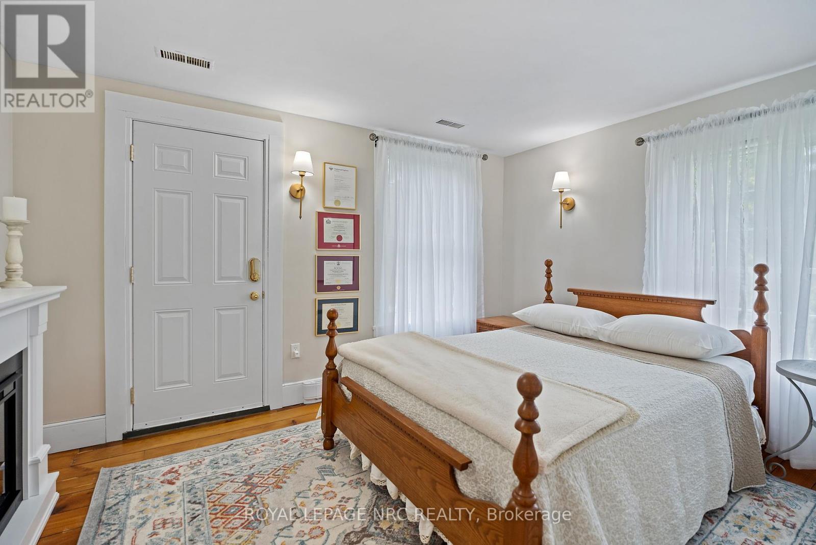 












307 MISSISSAGUA STREET

,
Niagara-on-the-Lake (Town),




Ontario
L0S1J0

