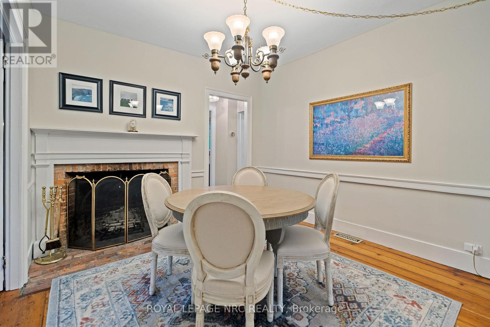 












307 MISSISSAGUA STREET

,
Niagara-on-the-Lake (Town),




Ontario
L0S1J0

