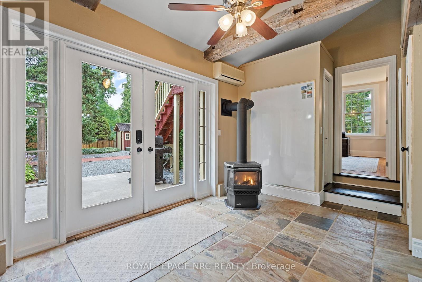 












307 MISSISSAGUA STREET

,
Niagara-on-the-Lake (Town),




Ontario
L0S1J0

