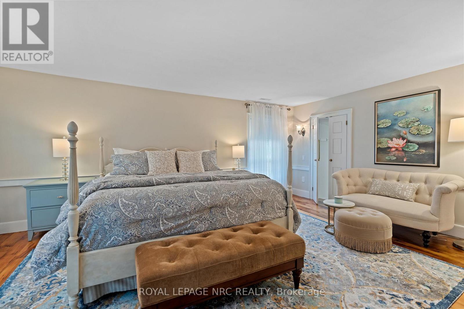 












307 MISSISSAGUA STREET

,
Niagara-on-the-Lake (Town),




Ontario
L0S1J0

