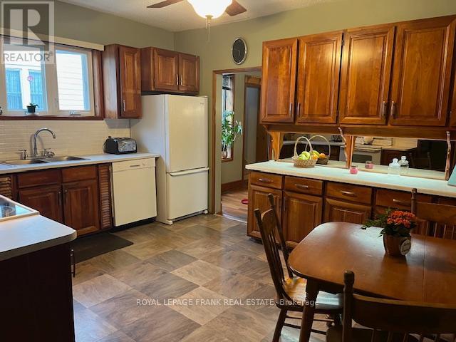 












7 HASTINGS STREET N

,
Bancroft (Bancroft Ward),




Ontario
K0L1C0

