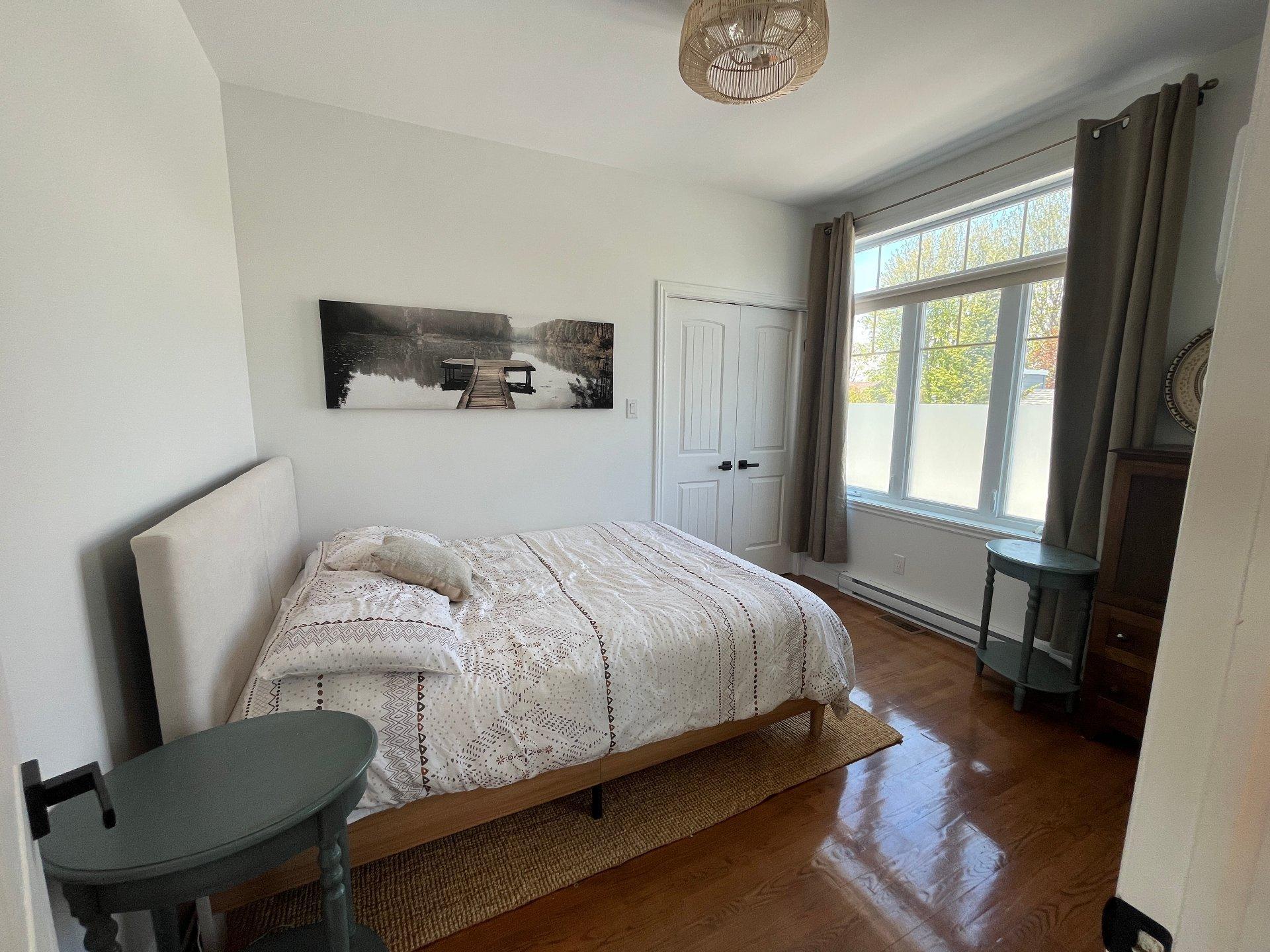 









37


Rue Principale

,
Les Coteaux,




QC
J7X1A1

