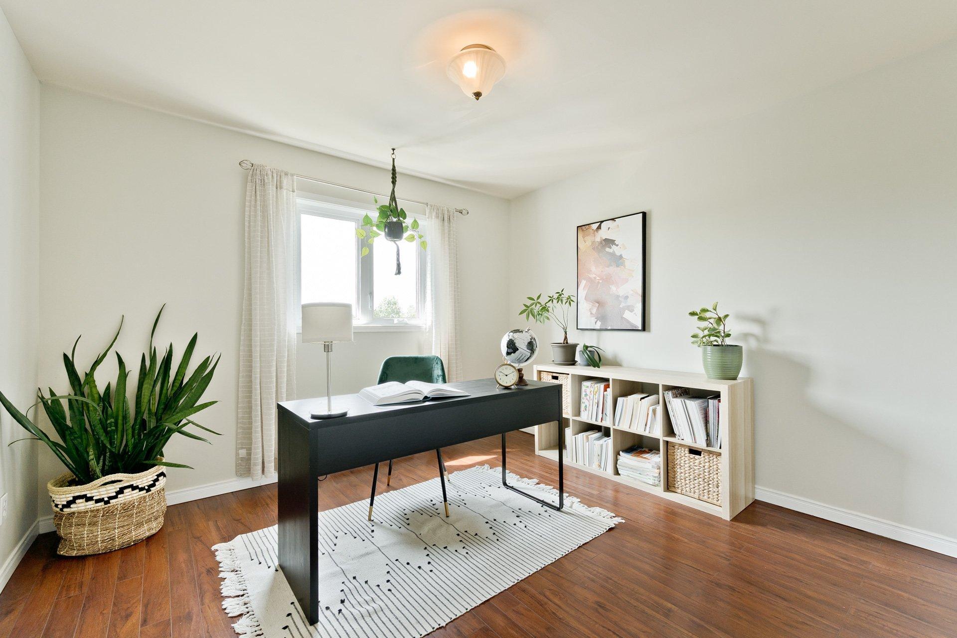 









679


Rue Alexandre-Mignault

,
Sherbrooke (Les Nations),




QC
J1L2P5

