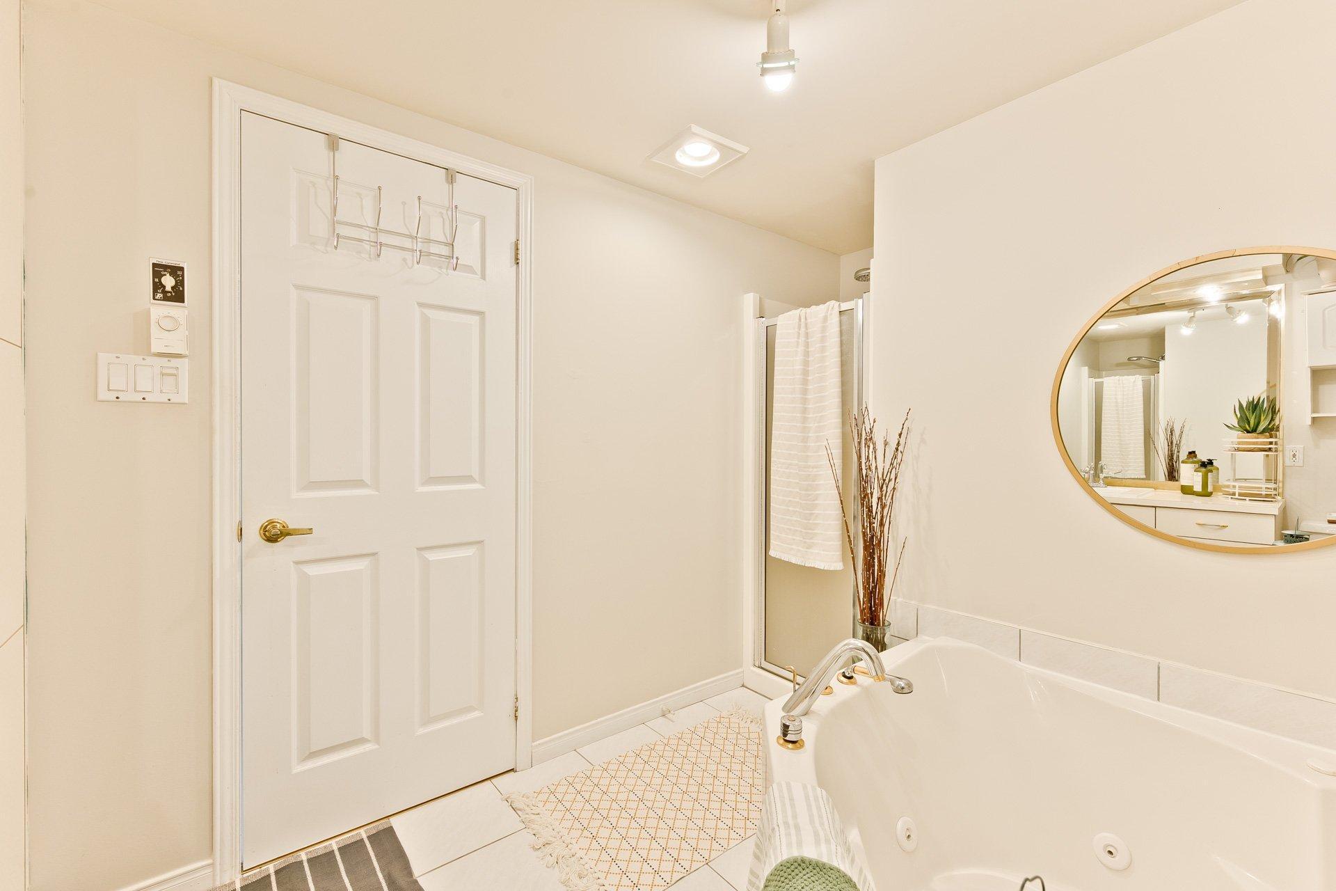









679


Rue Alexandre-Mignault

,
Sherbrooke (Les Nations),




QC
J1L2P5

