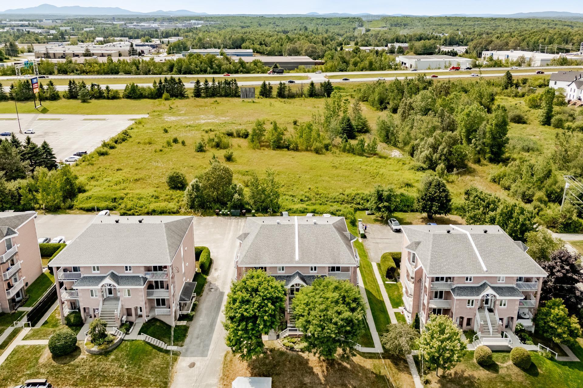 









679


Rue Alexandre-Mignault

,
Sherbrooke (Les Nations),




QC
J1L2P5

