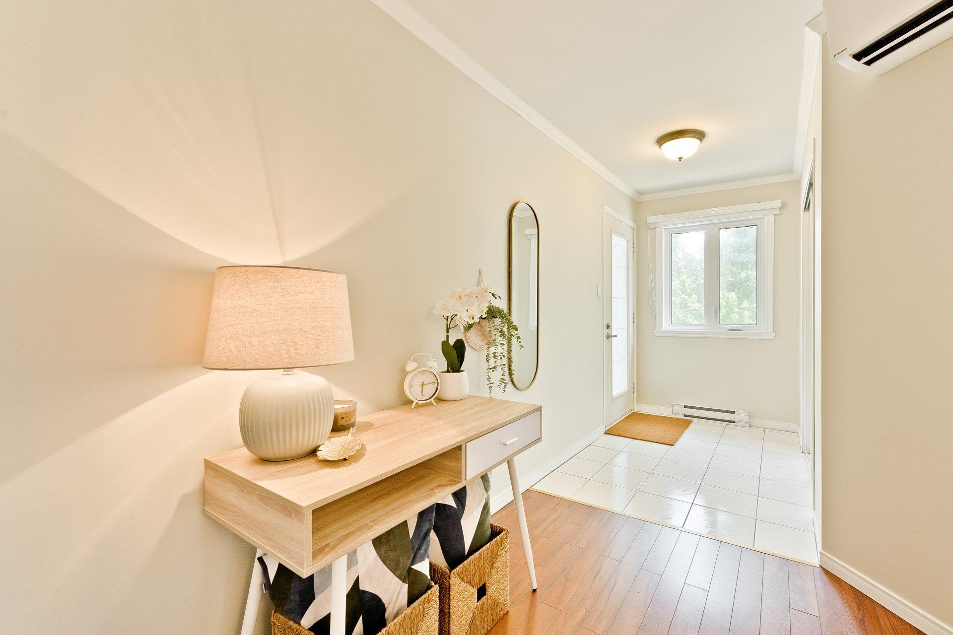 









679


Rue Alexandre-Mignault

,
Sherbrooke (Les Nations),




QC
J1L2P5

