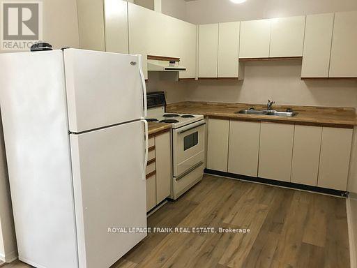 












204 - 552 DUNDAS STREET E

,
Whitby (Downtown Whitby),




Ontario
L1N2J4

