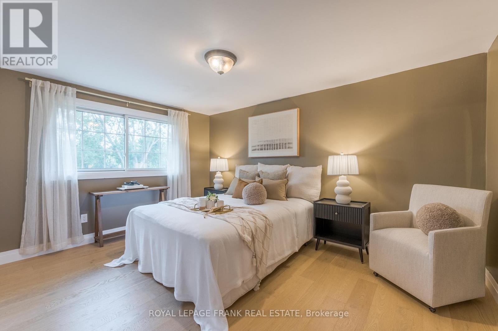 












32 CRYSTAL SPRINGS DRIVE

,
Otonabee-South Monaghan,




Ontario
K9J6Y3

