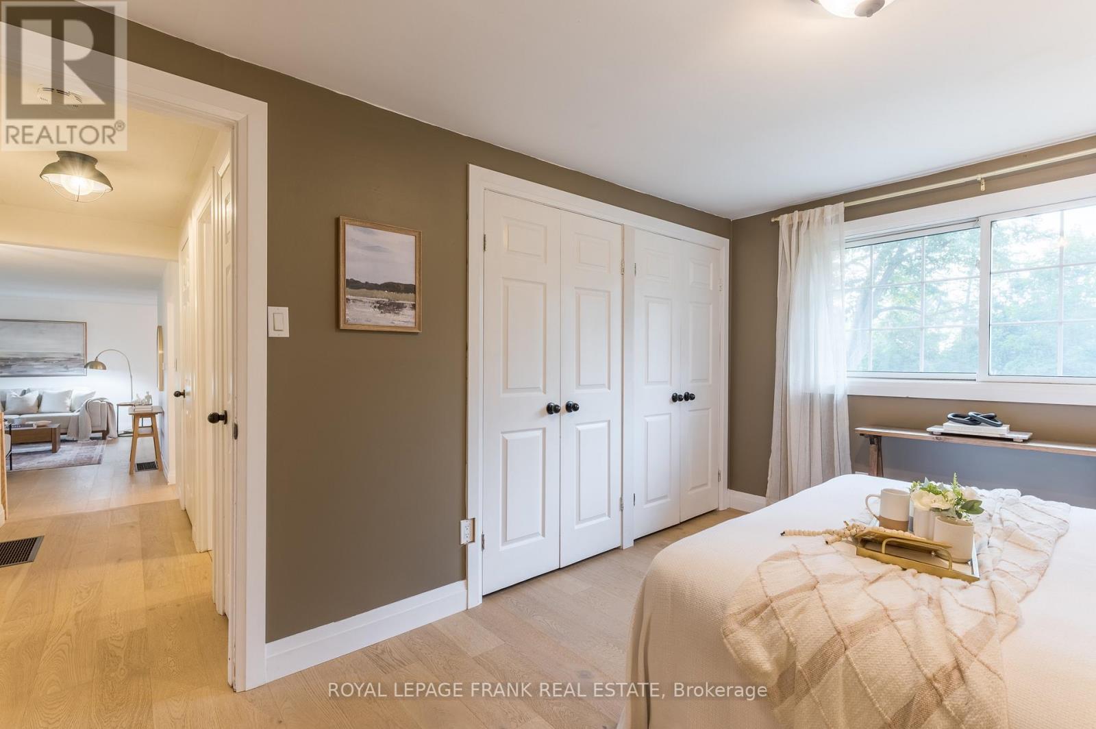 












32 CRYSTAL SPRINGS DRIVE

,
Otonabee-South Monaghan,




Ontario
K9J6Y3

