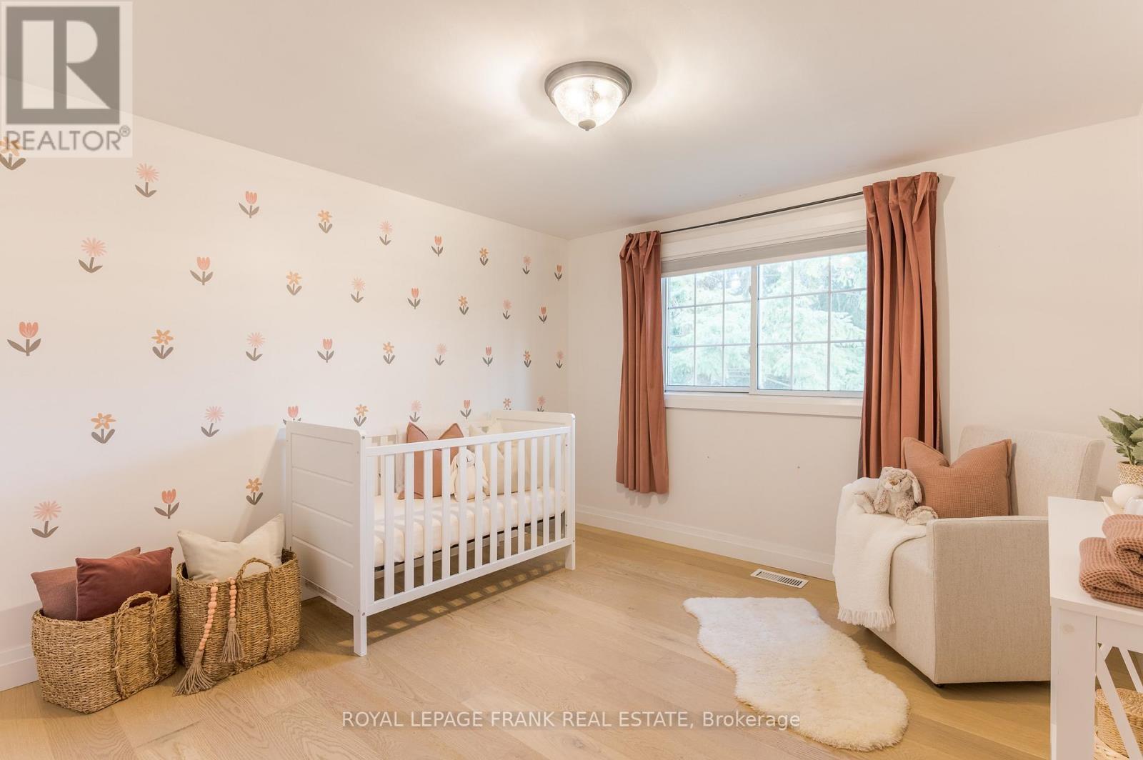 












32 CRYSTAL SPRINGS DRIVE

,
Otonabee-South Monaghan,




Ontario
K9J6Y3

