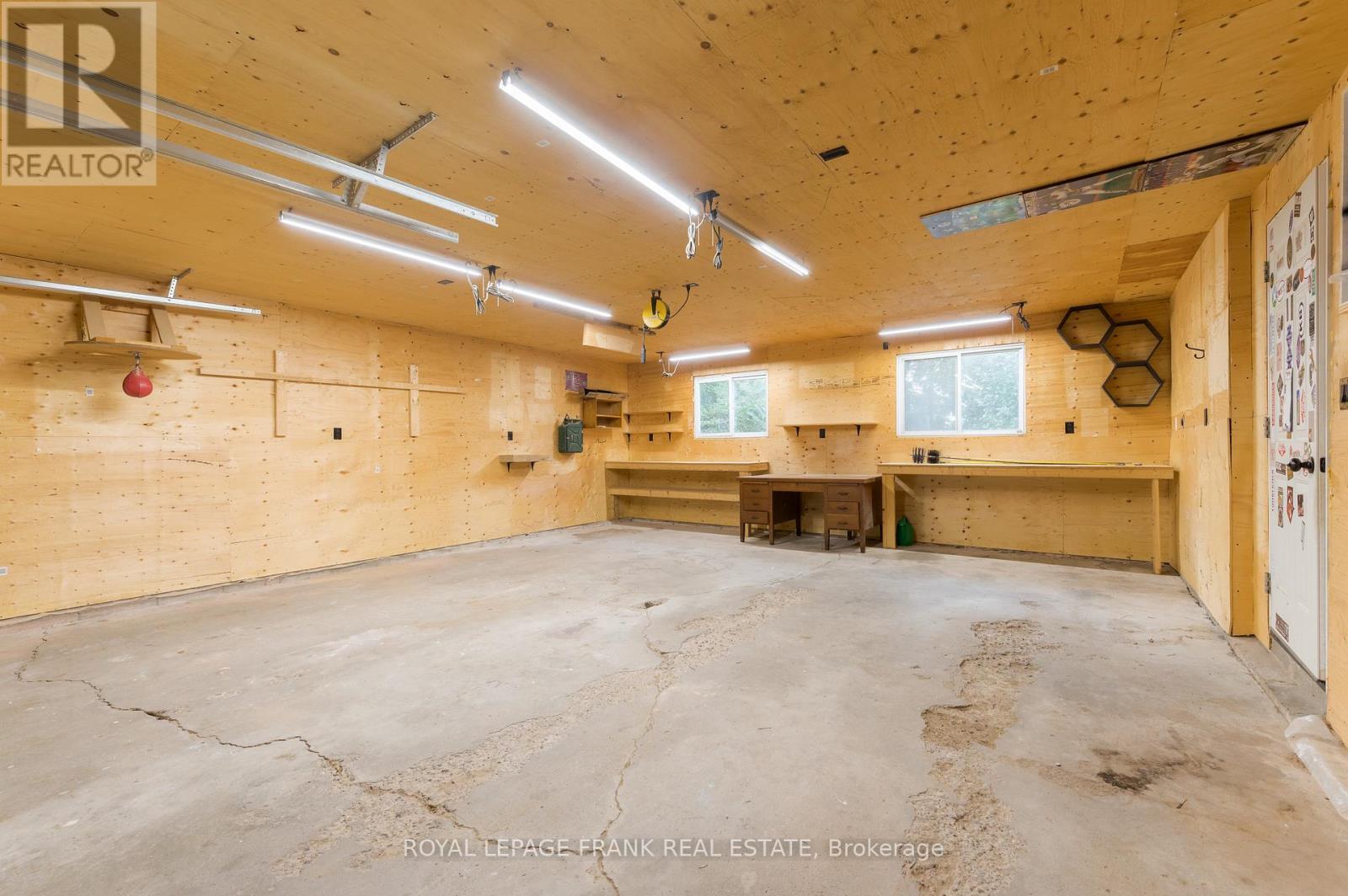 












32 CRYSTAL SPRINGS DRIVE

,
Otonabee-South Monaghan,




Ontario
K9J6Y3


