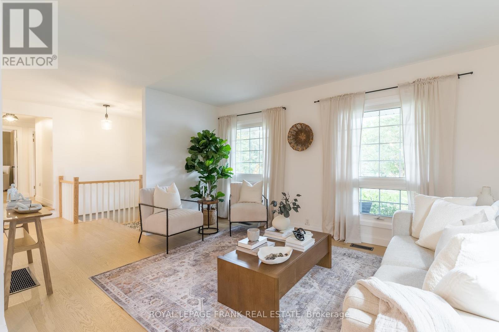 












32 CRYSTAL SPRINGS DRIVE

,
Otonabee-South Monaghan,




Ontario
K9J6Y3

