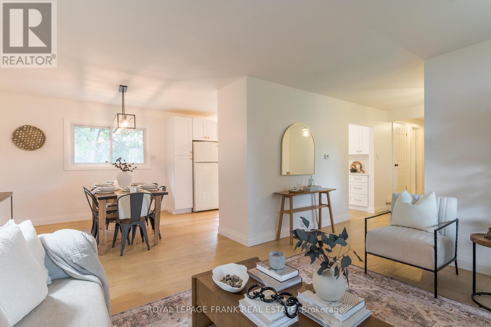 












32 CRYSTAL SPRINGS DRIVE

,
Otonabee-South Monaghan,




Ontario
K9J6Y3

