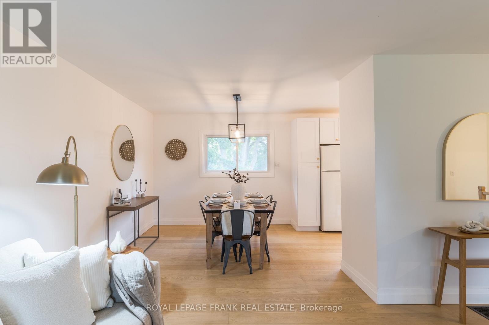 












32 CRYSTAL SPRINGS DRIVE

,
Otonabee-South Monaghan,




Ontario
K9J6Y3

