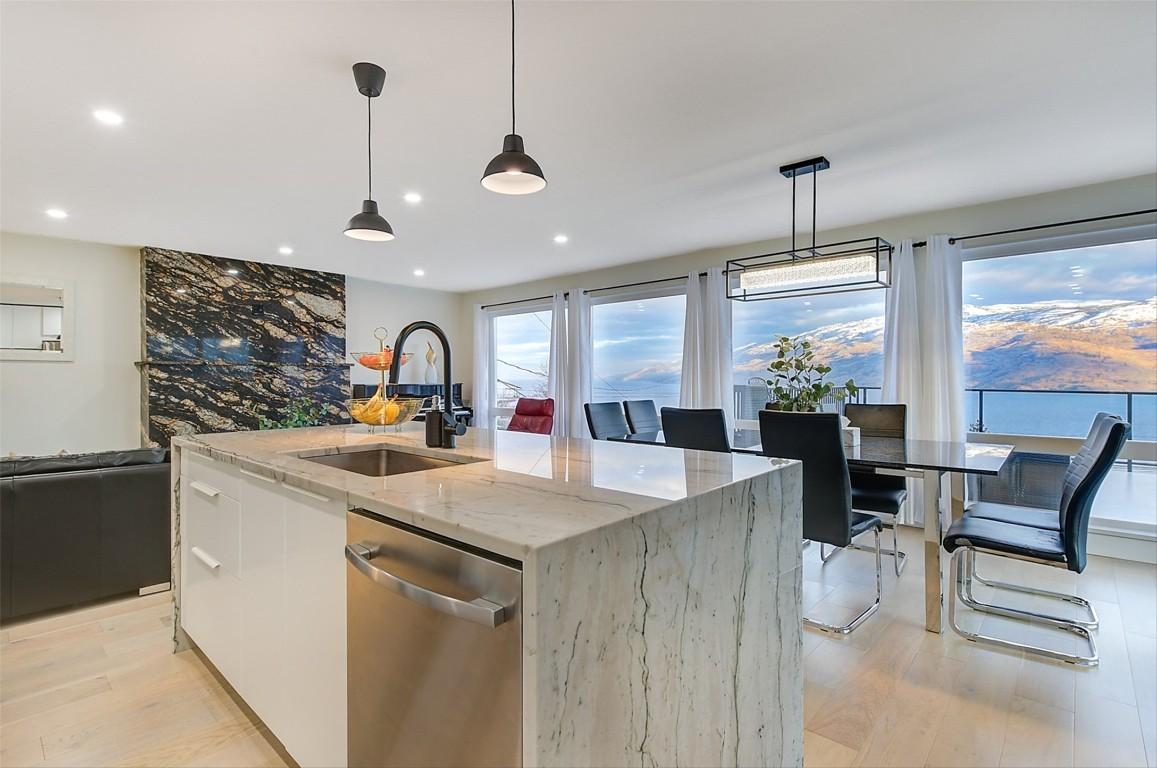 









6178


Lipsett

Avenue,
Peachland,




BC
V0H 1X7

