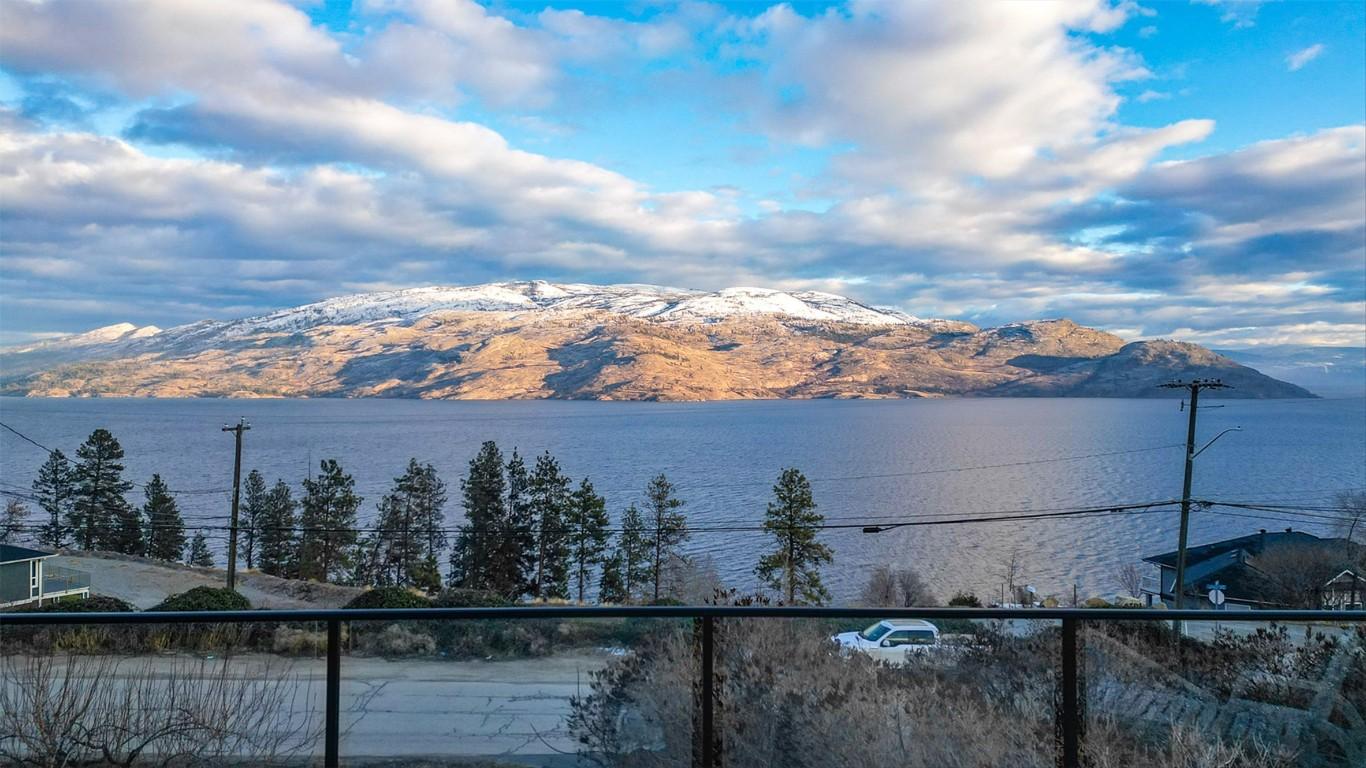 









6178


Lipsett

Avenue,
Peachland,




BC
V0H 1X7

