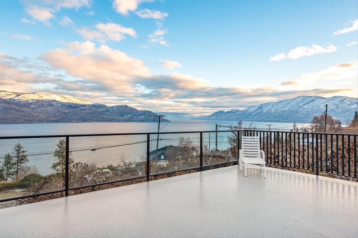 









6178


Lipsett

Avenue,
Peachland,




BC
V0H 1X7

