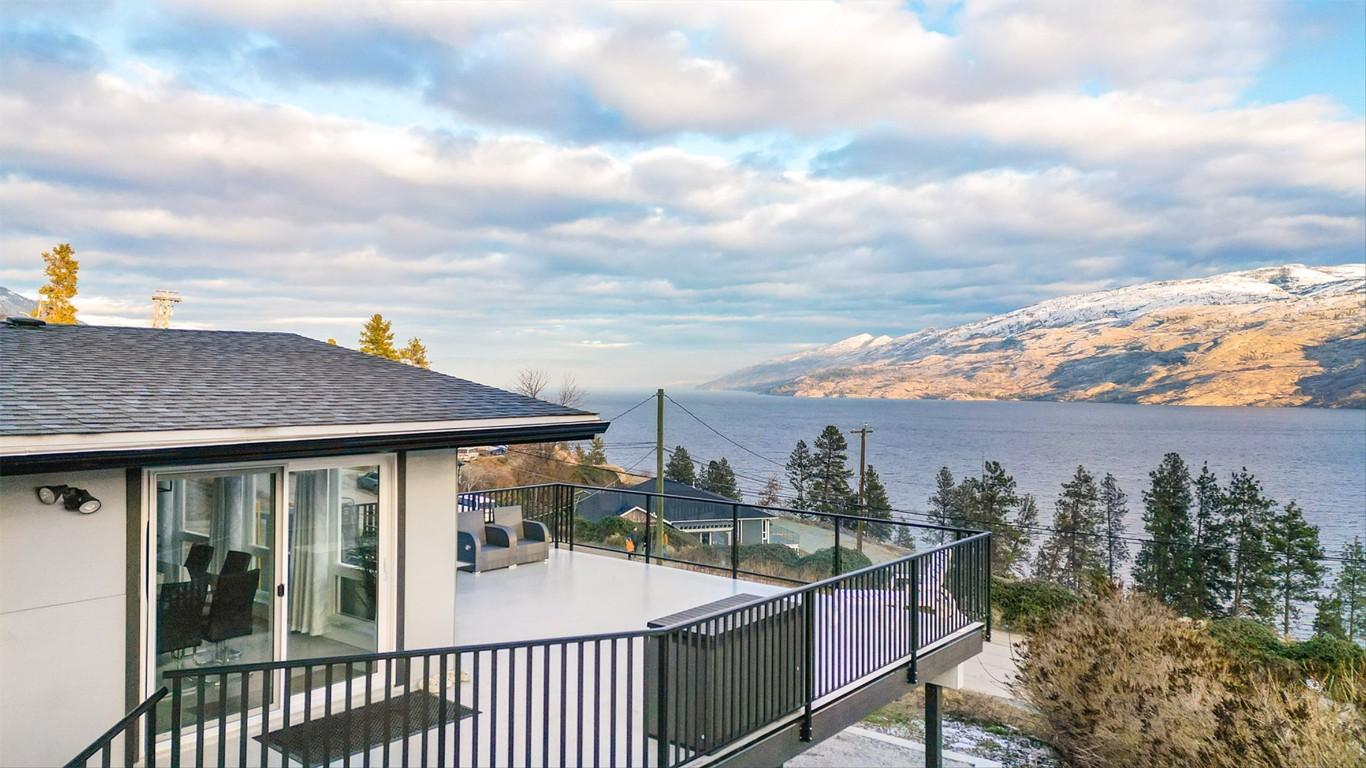 









6178


Lipsett

Avenue,
Peachland,




BC
V0H 1X7

