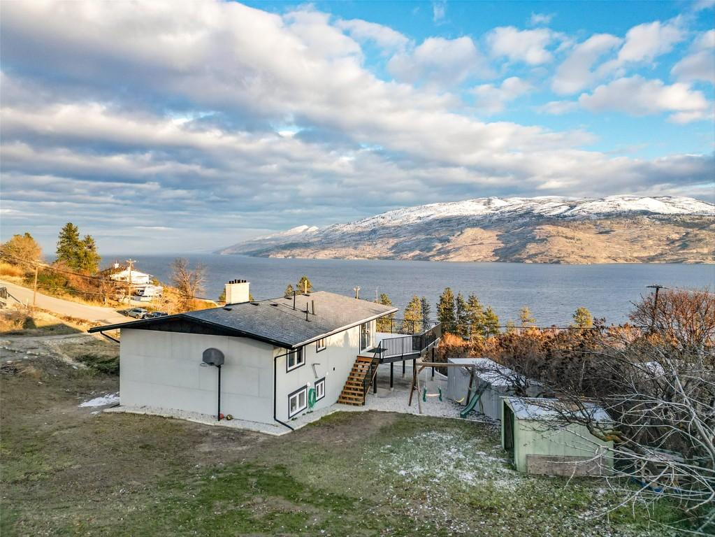 









6178


Lipsett

Avenue,
Peachland,




BC
V0H 1X7

