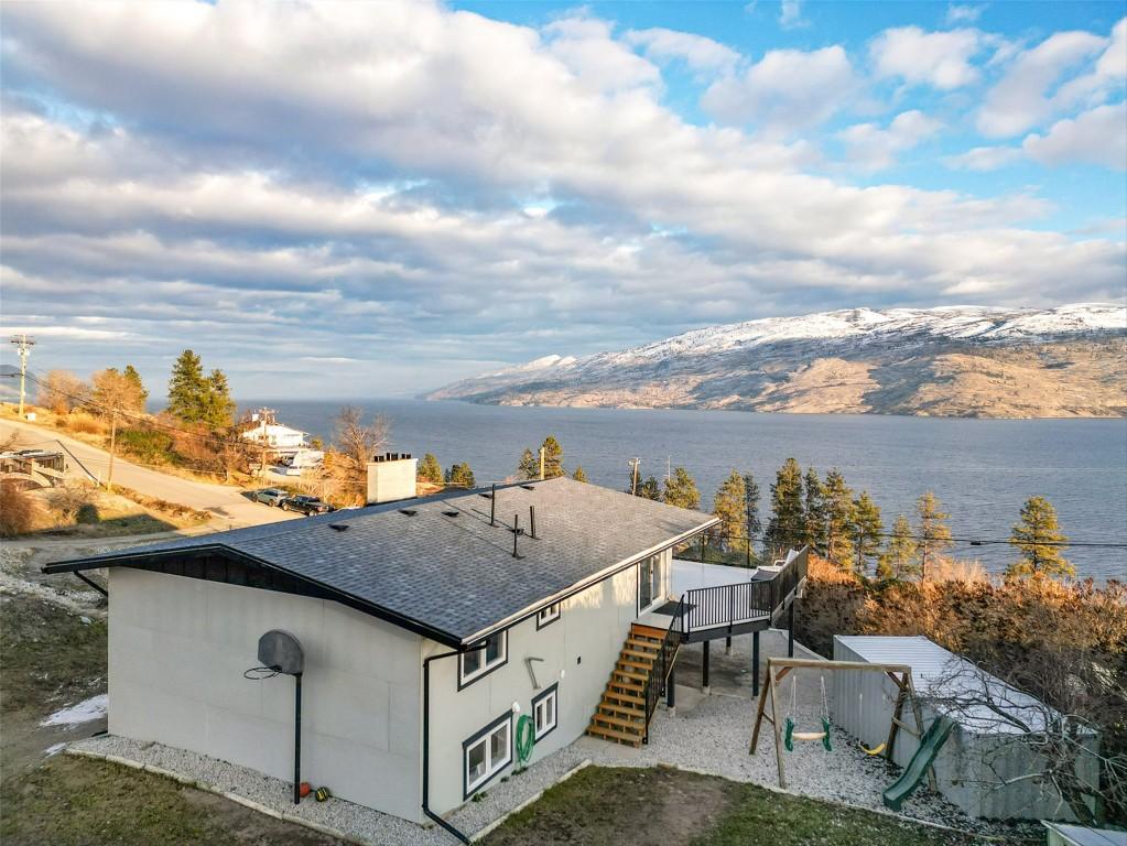 









6178


Lipsett

Avenue,
Peachland,




BC
V0H 1X7

