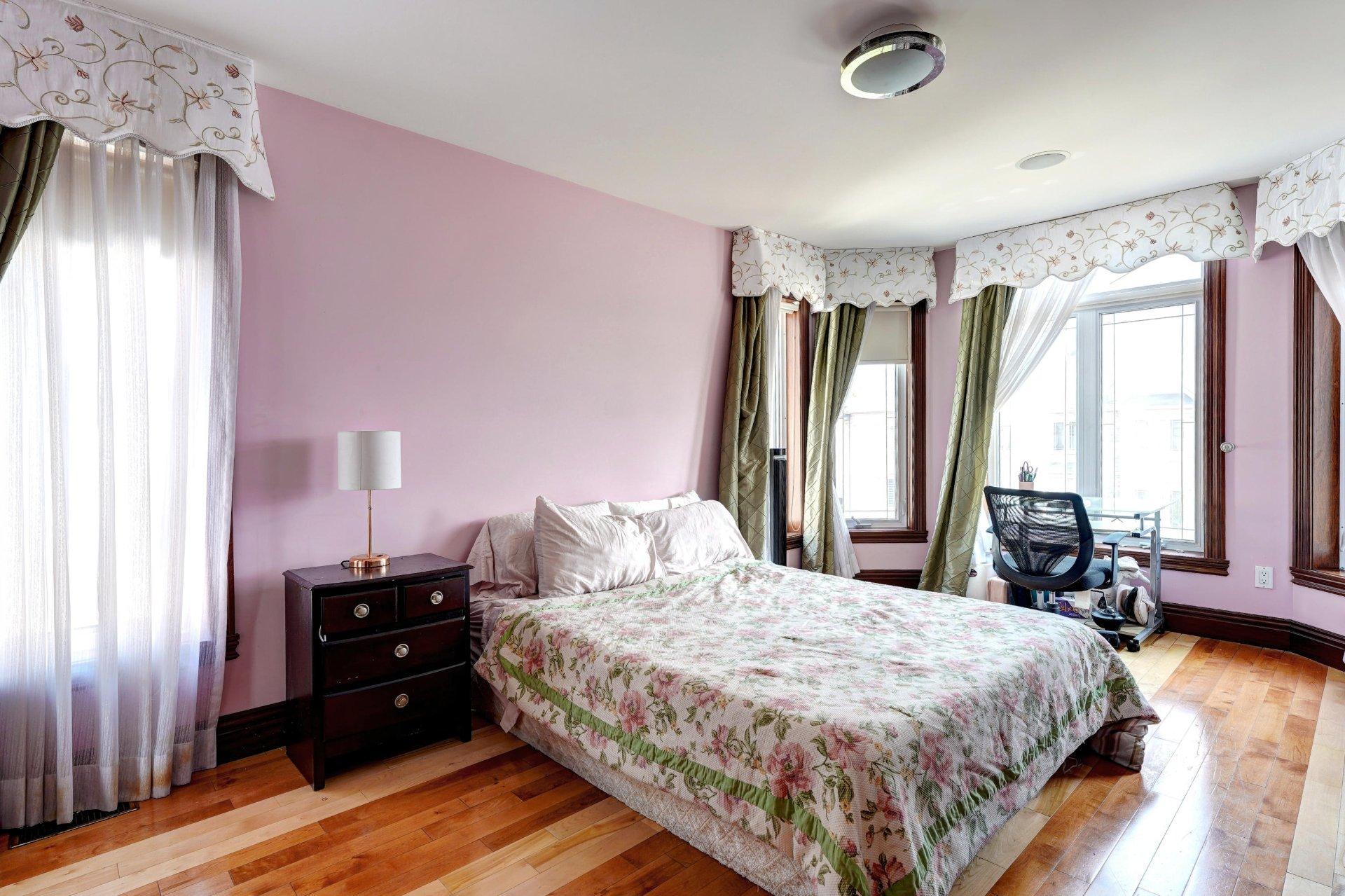 









6002


Rue Portelance

,
Laval (Auteuil),




QC
H7H0A6

