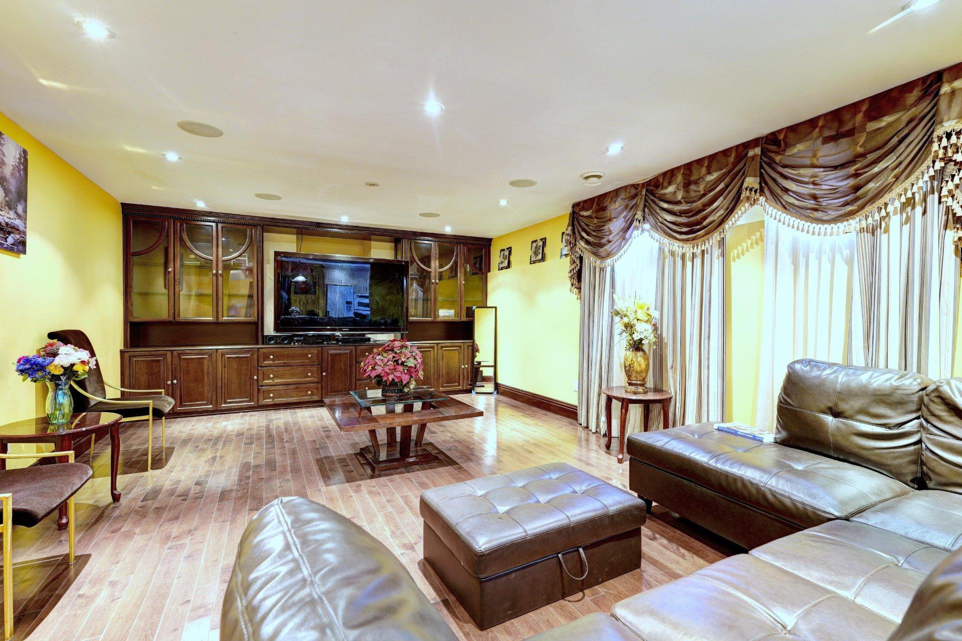 









6002


Rue Portelance

,
Laval (Auteuil),




QC
H7H0A6

