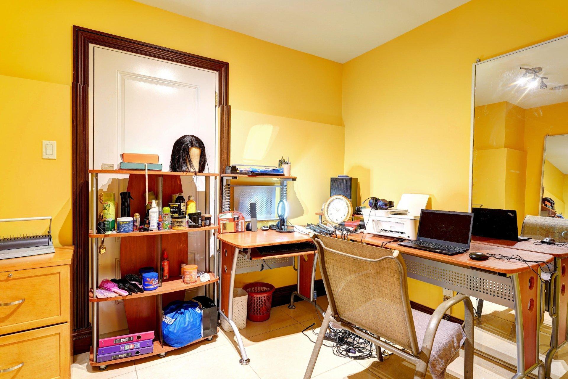 









6002


Rue Portelance

,
Laval (Auteuil),




QC
H7H0A6

