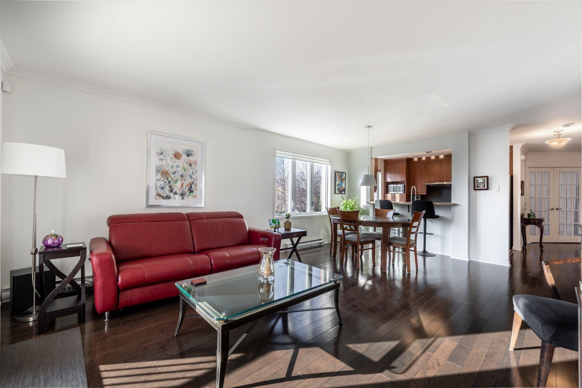 









501


Rue des Tilleuls

, 9,
Saint-Bruno-de-Montarville,




QC
J3V5Y3

