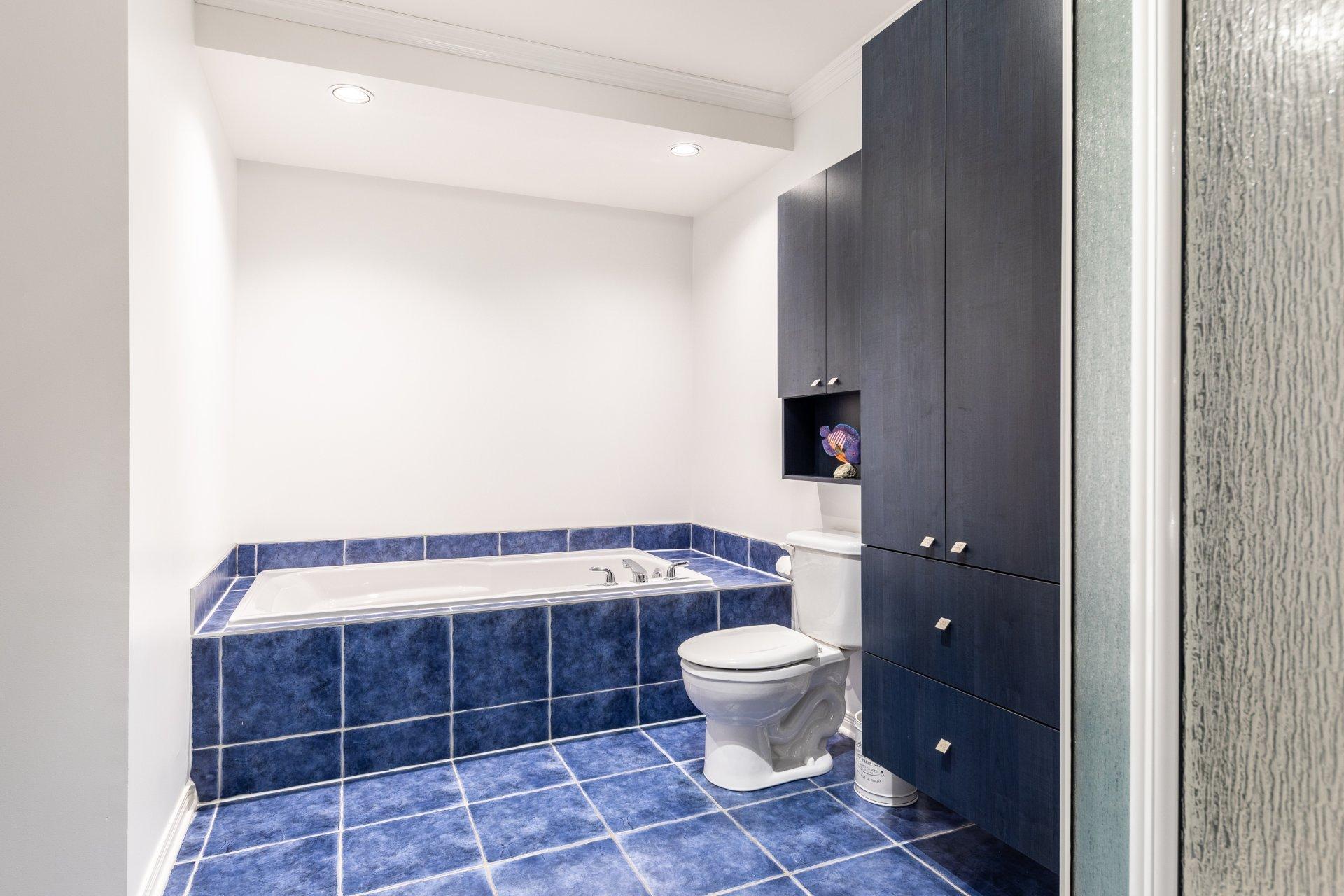 









501


Rue des Tilleuls

, 9,
Saint-Bruno-de-Montarville,




QC
J3V5Y3

