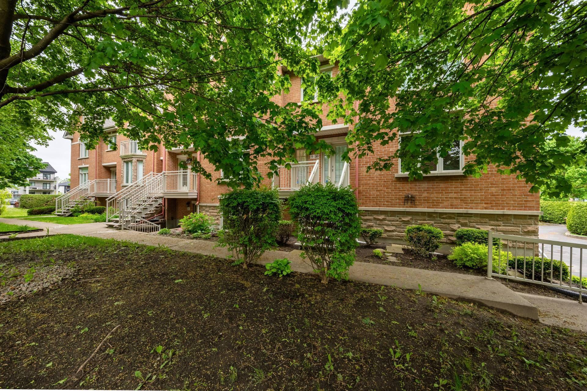 









501


Rue des Tilleuls

, 9,
Saint-Bruno-de-Montarville,




QC
J3V5Y3

