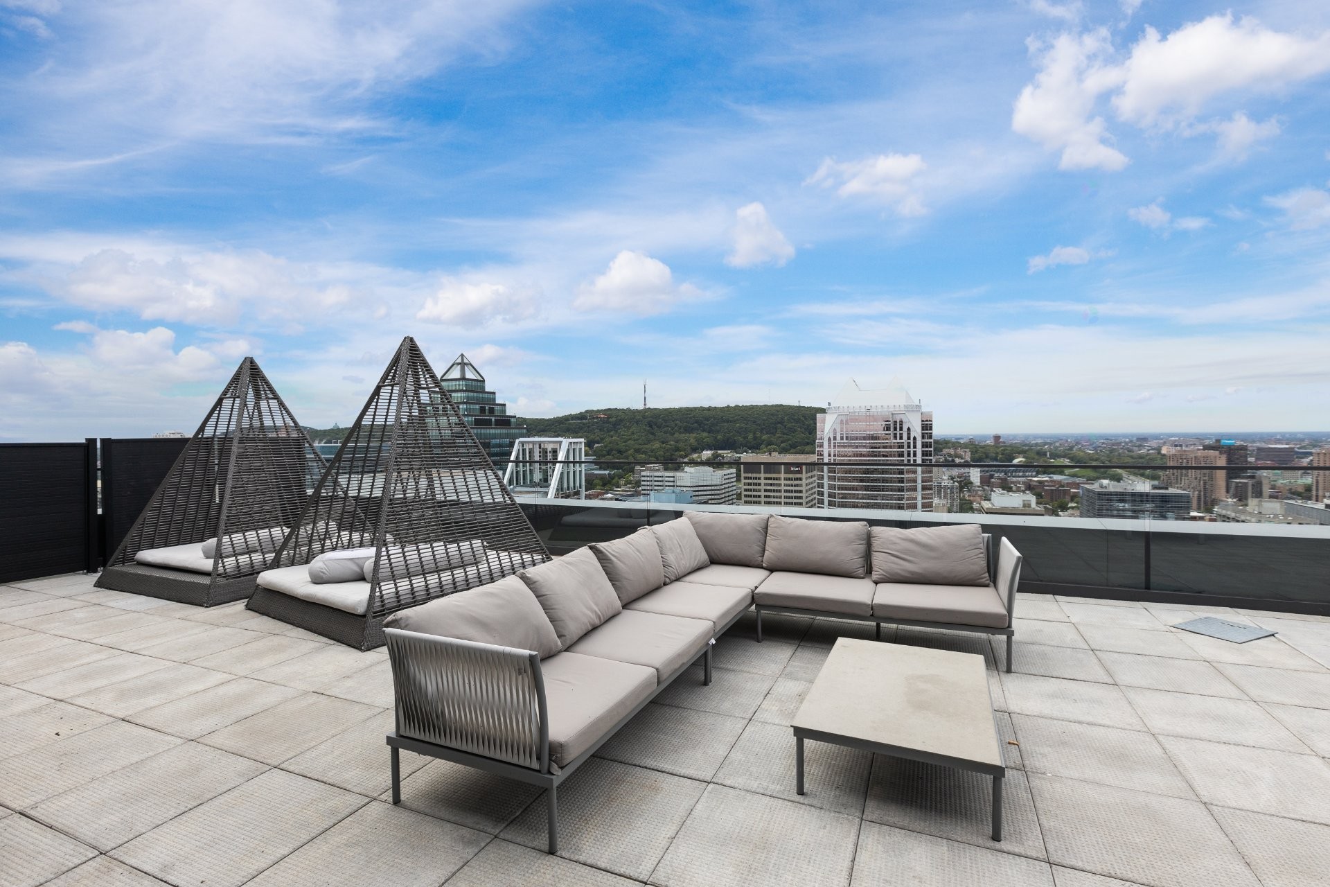 









1188


Av. Union

, 806,
Montréal (Ville-Marie),




QC
H3B0E5

