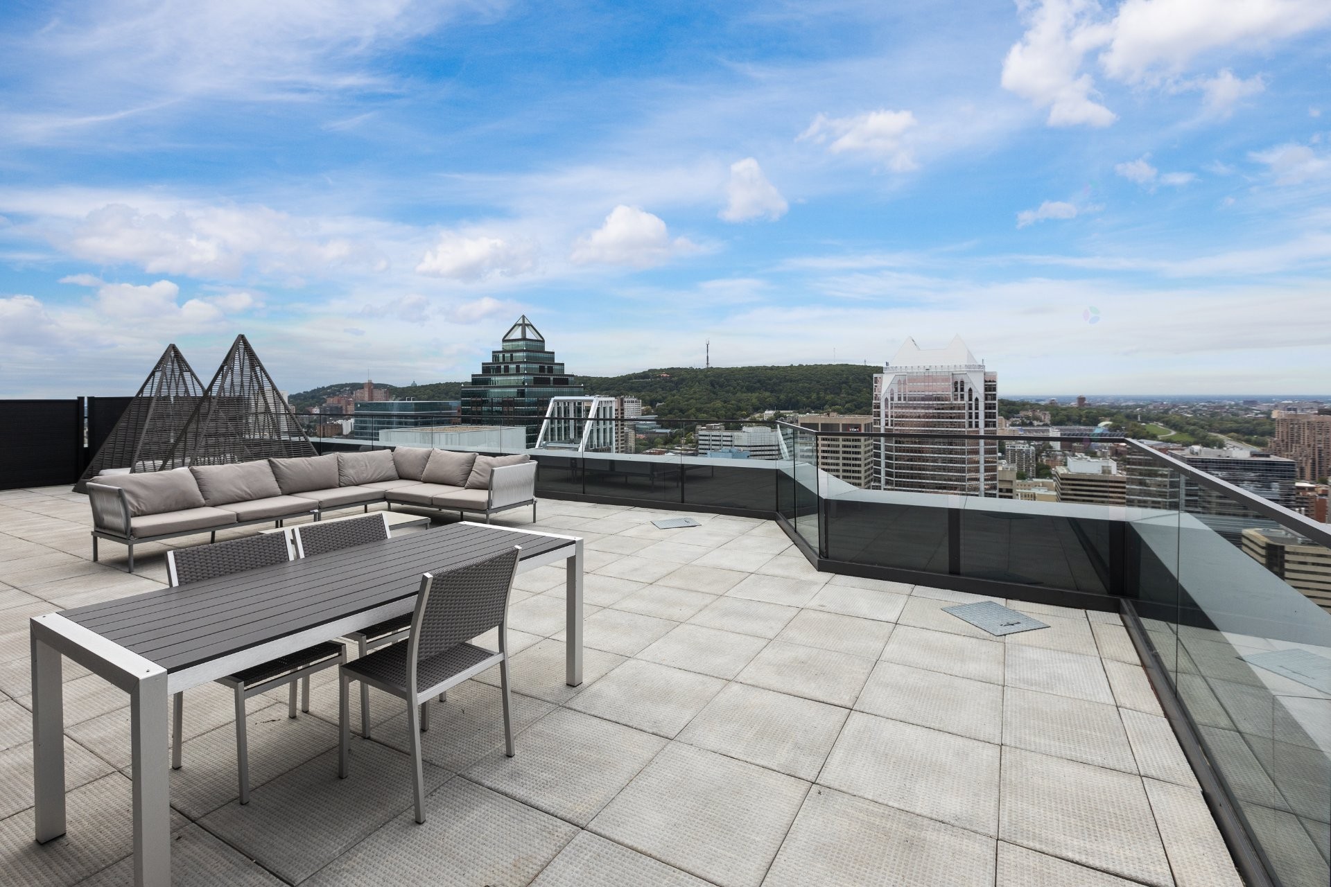 









1188


Av. Union

, 806,
Montréal (Ville-Marie),




QC
H3B0E5

