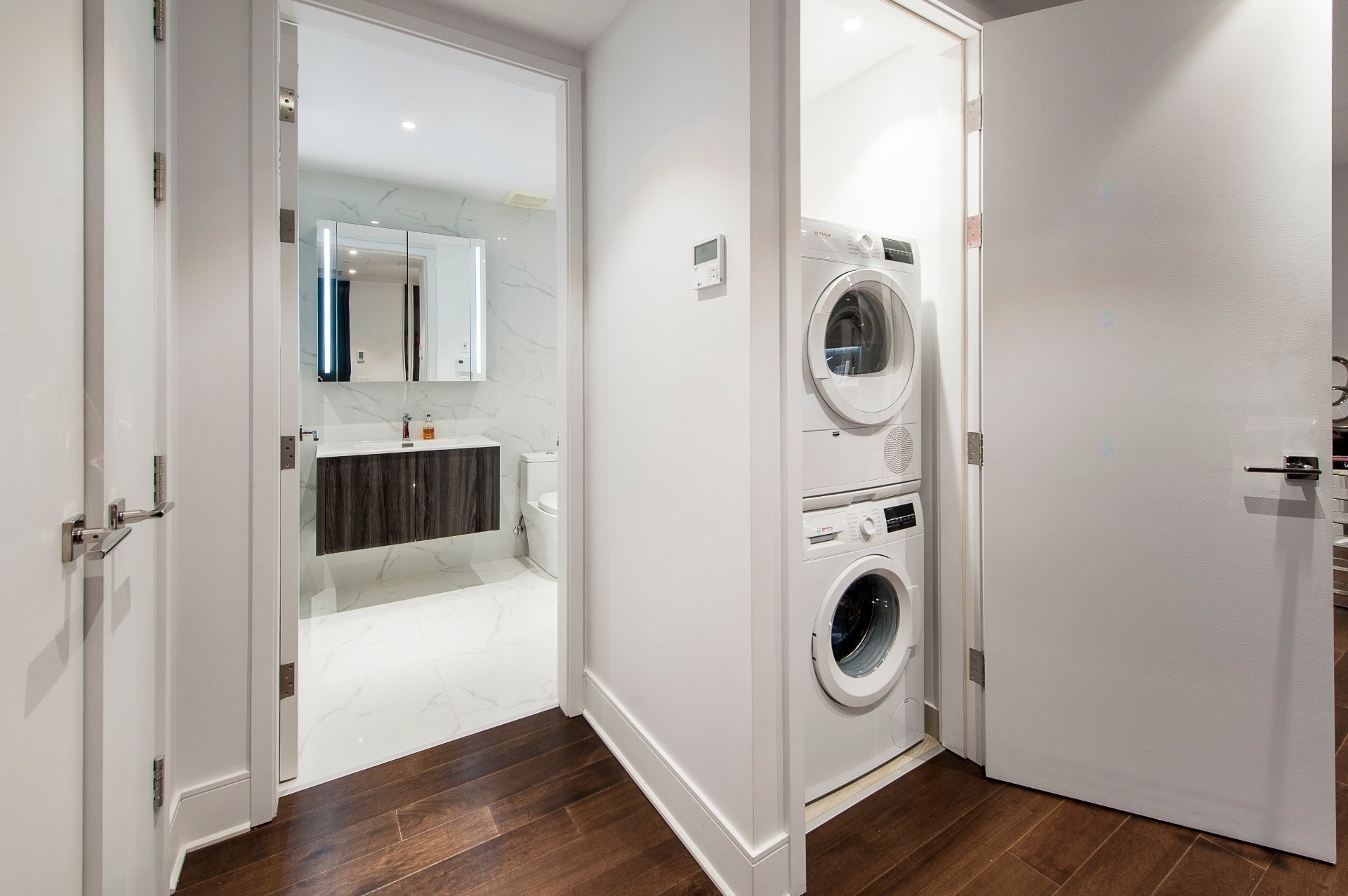 









1188


Av. Union

, 806,
Montréal (Ville-Marie),




QC
H3B0E5

