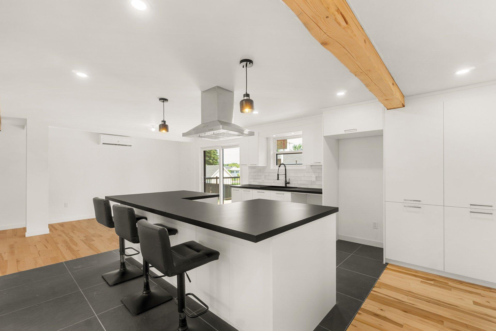 









42


Rue Duval

,
Trois-Rivières,




QC
G9B1B3

