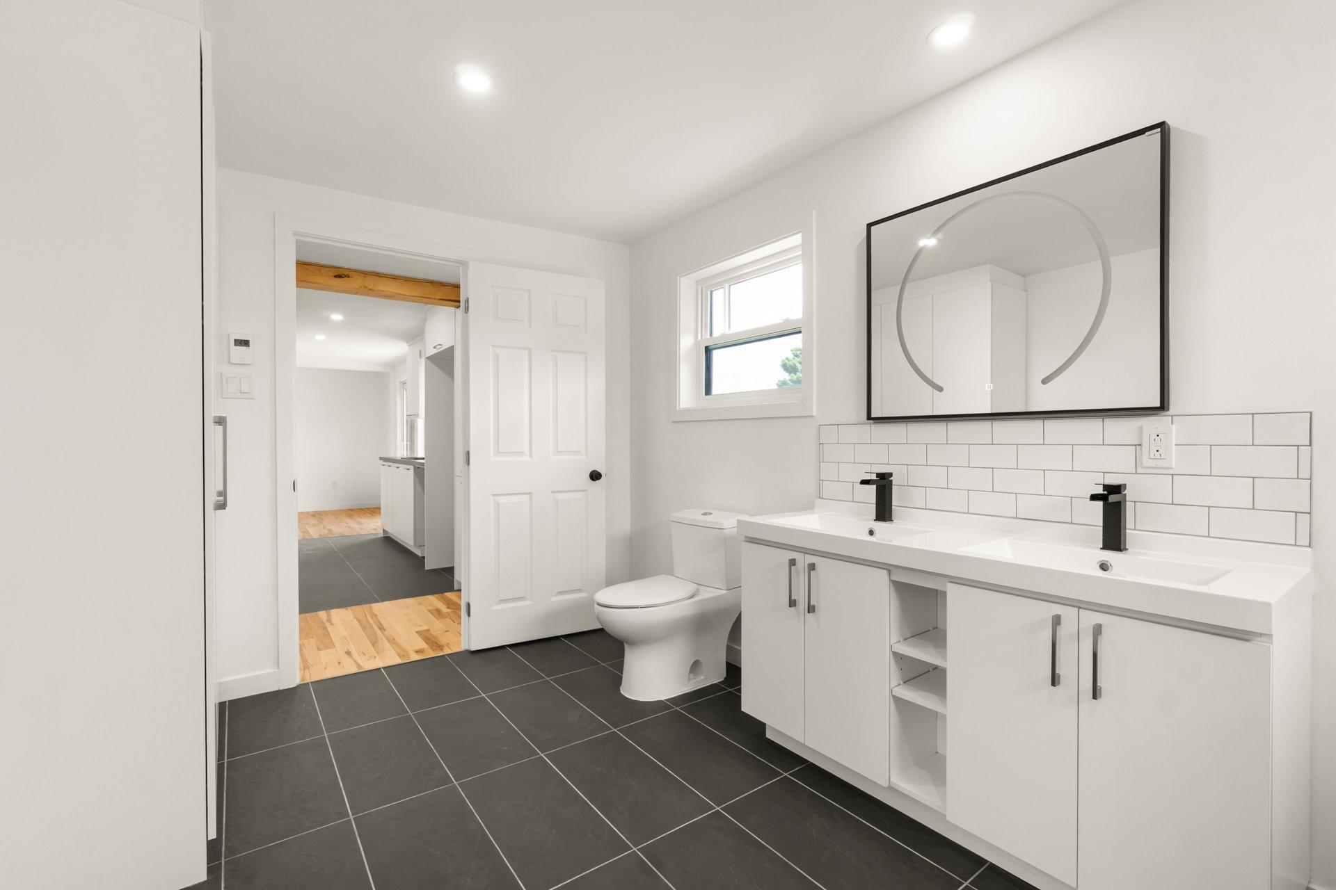 









42


Rue Duval

,
Trois-Rivières,




QC
G9B1B3

