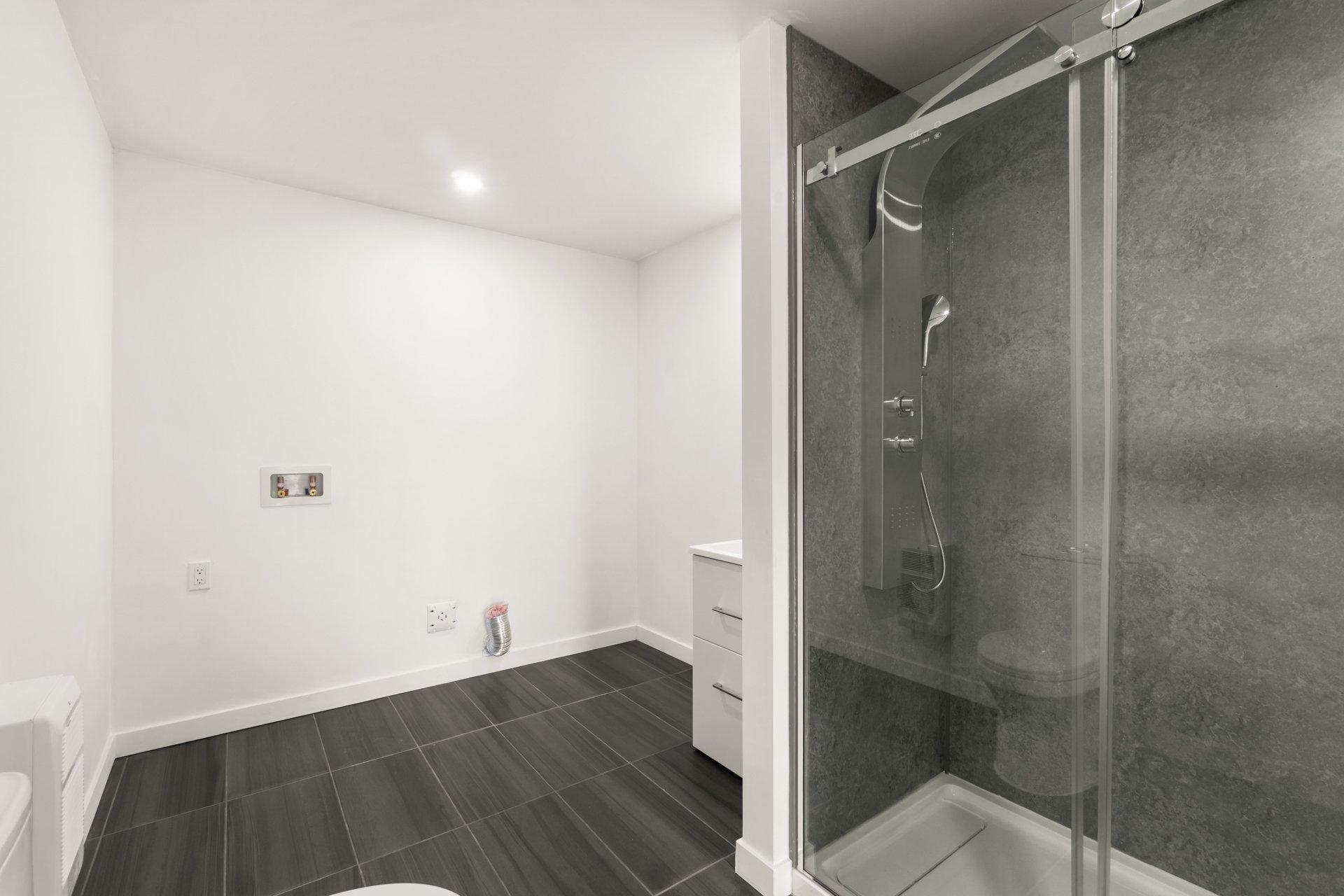 









42


Rue Duval

,
Trois-Rivières,




QC
G9B1B3

