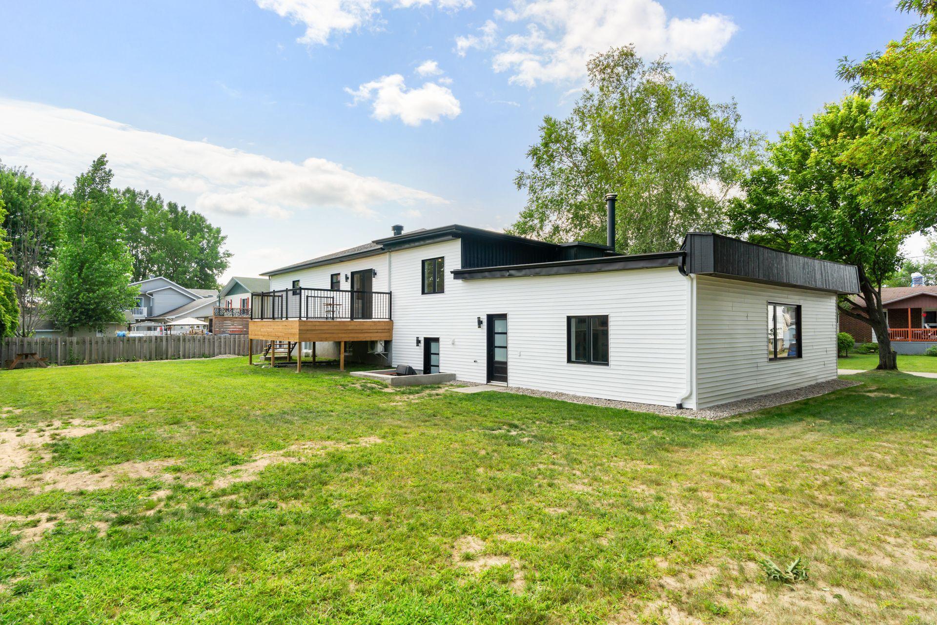 









42


Rue Duval

,
Trois-Rivières,




QC
G9B1B3

