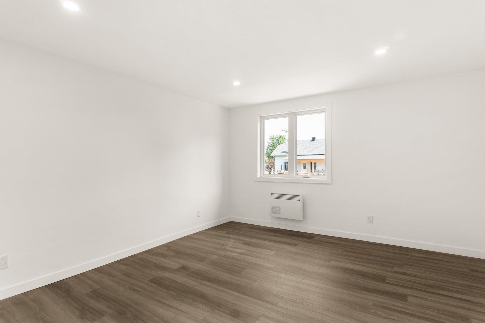 









42


Rue Duval

,
Trois-Rivières,




QC
G9B1B3

