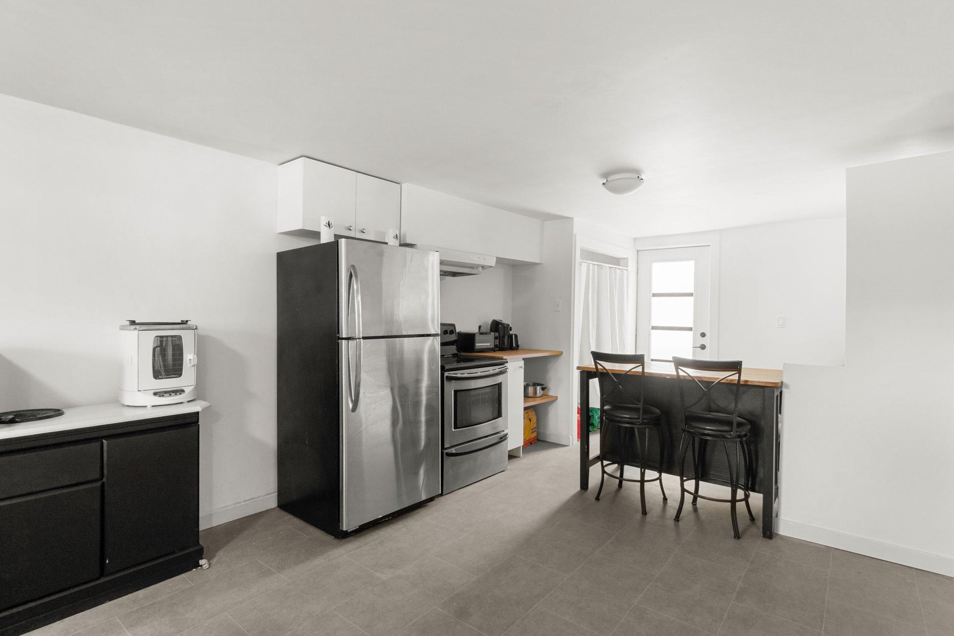 









42


Rue Duval

,
Trois-Rivières,




QC
G9B1B3

