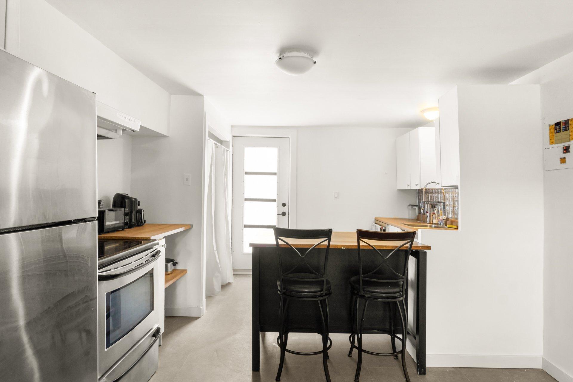 









42


Rue Duval

,
Trois-Rivières,




QC
G9B1B3

