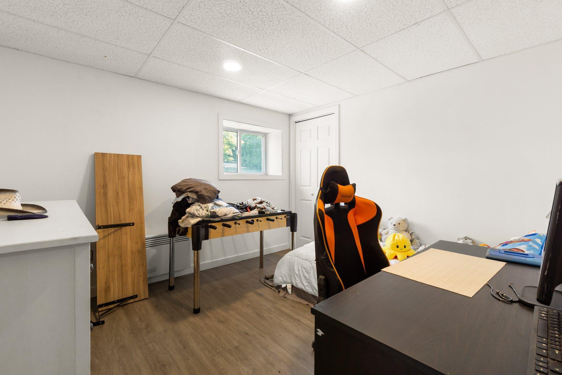 









42


Rue Duval

,
Trois-Rivières,




QC
G9B1B3

