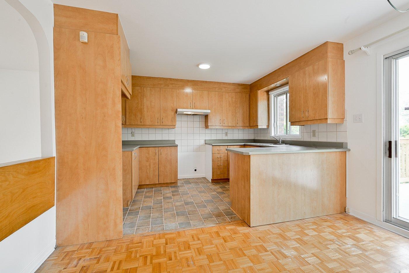 









5429


Tsse Beaudry

,
Longueuil (Saint-Hubert),




QC
J3Y7G8

