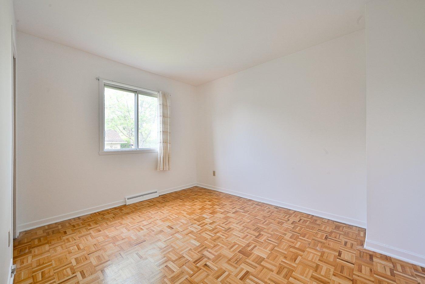 









5429


Tsse Beaudry

,
Longueuil (Saint-Hubert),




QC
J3Y7G8

