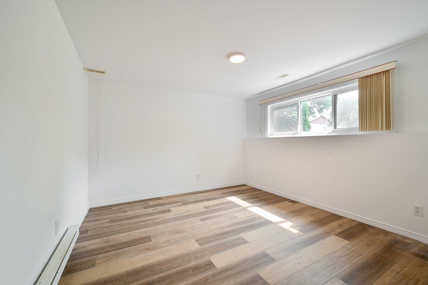 









5429


Tsse Beaudry

,
Longueuil (Saint-Hubert),




QC
J3Y7G8

