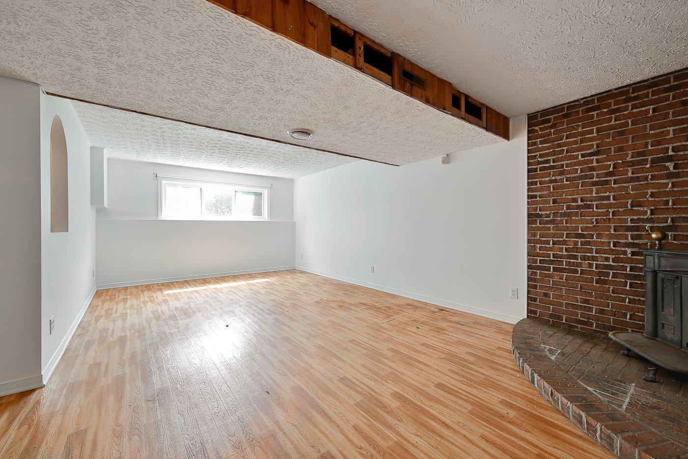 









5429


Tsse Beaudry

,
Longueuil (Saint-Hubert),




QC
J3Y7G8

