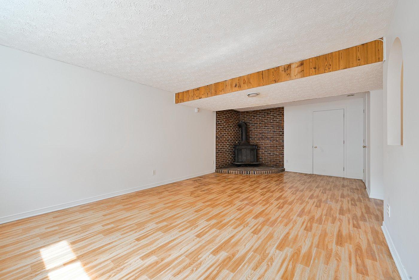 









5429


Tsse Beaudry

,
Longueuil (Saint-Hubert),




QC
J3Y7G8

